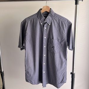 Nautica short-sleeve button down. Size M. Worn less than 10 times.